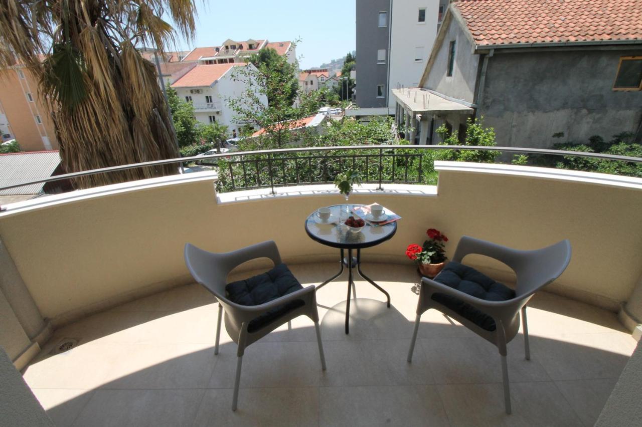 Le Marc Guest House Budva Exteriör bild