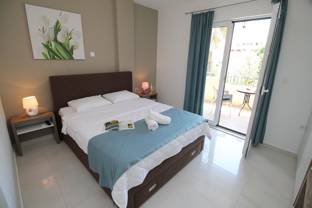 Le Marc Guest House Budva Exteriör bild