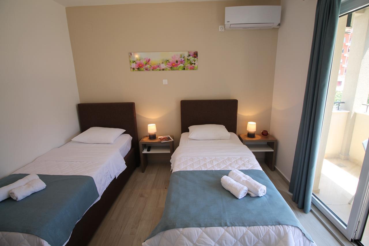 Le Marc Guest House Budva Exteriör bild